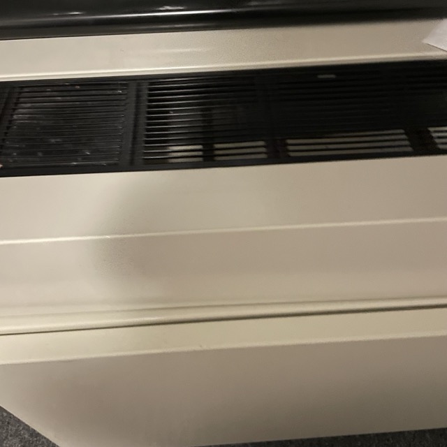 the very loud radiator in sheridan residence. the audio is fairly quiet you may need to increase volume. the phone didnt pick it up but the radiator has a long clunking rythym that sometimes keeps me up at night.