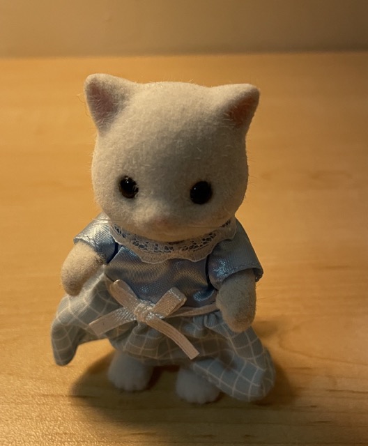 one of the objects I plan to scan as a starting point for formstorming 2- this is a calico critter, I loved them when I was little and remeber playing with them in my grandmother's house, this one is also a gift from my longest friend